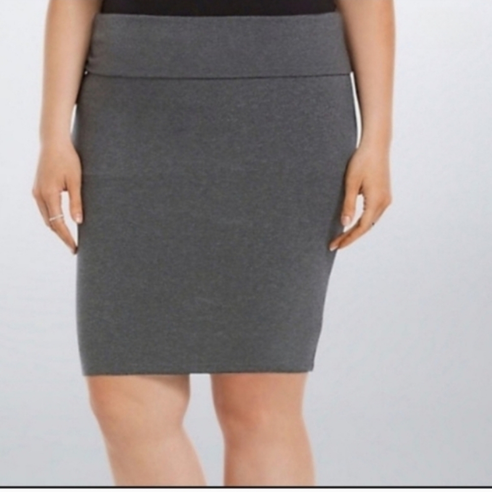 Torrid Women's Charcoal Gray Ponte Pull On Pencil Skirt Size 1 (14-16)